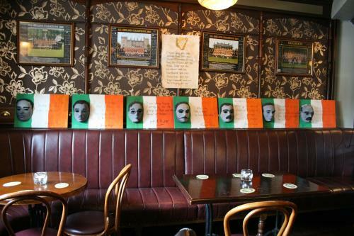 Hostal Jbs Bar & Guest Accommodation