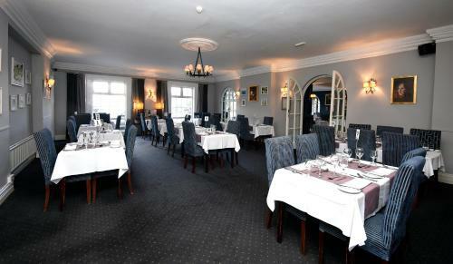 Lodge At Leenane Hotel