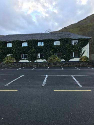 Lodge At Leenane Hotel
