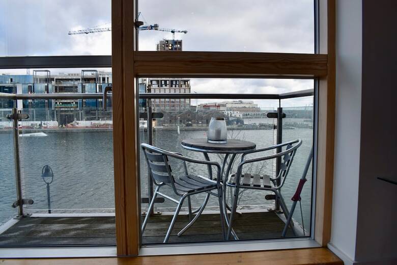 Apartamento 2 Bedroom Flat By The Canal