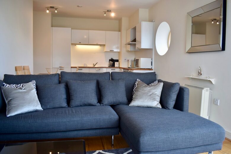 Apartamento 2 Bedroom Flat By The Canal