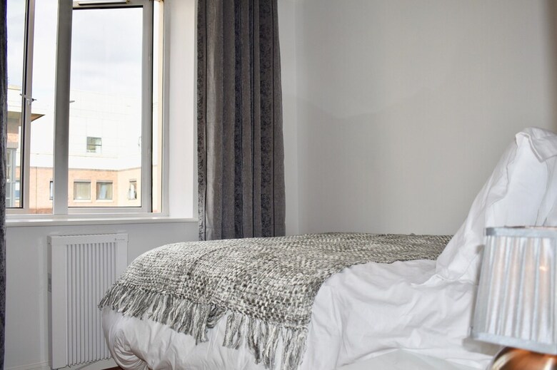 2 Bedroom Apartment With Balcony In Central Dublin