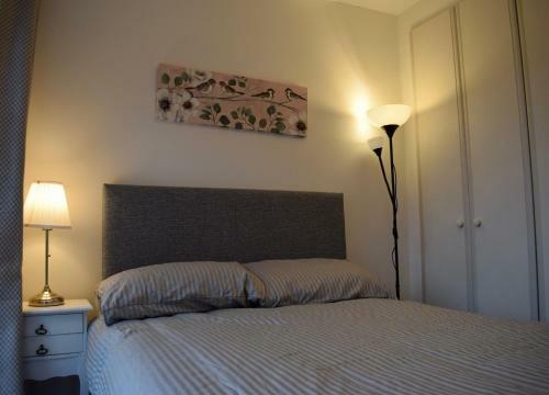 2 Bedroom Apartment In Dublin Sleeps 4