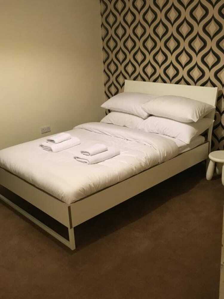 Apartamento 3 Bedroom House With Free Parking