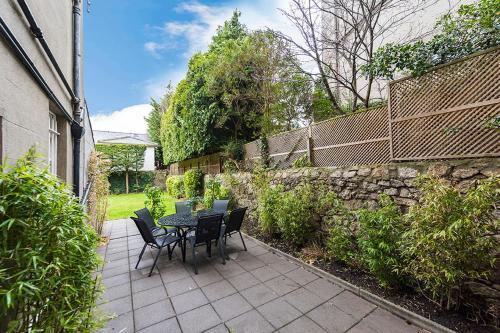 Luxurious 3 Bed Apartment Ballsbridge Area