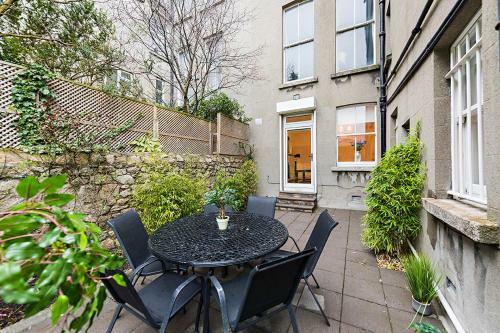 Luxurious 3 Bed Apartment Ballsbridge Area