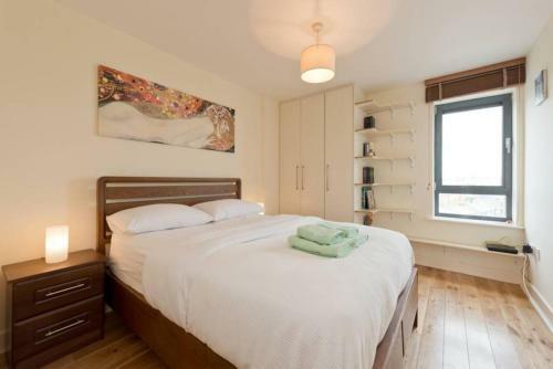 Spacious Dual-aspect 2 Bedroom Apartment