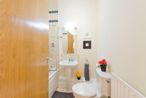 Apartamentos Sophisticated Central Penthouse Apt With Parking
