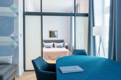 Cadena Gallery Apartments