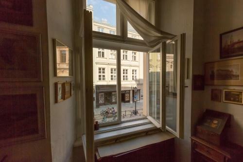 Cadena Gallery Apartments