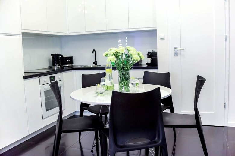 Nook Nook Apartments Dietla 66