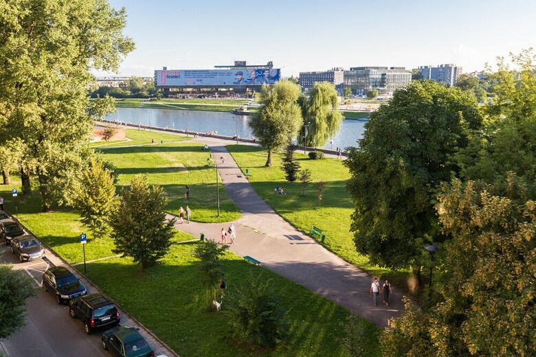 Wawel Apartments - Riverside Castle
