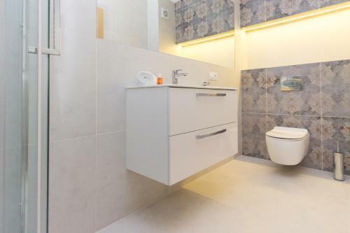 Lenzo Apartments
