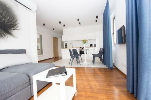 Lenzo Apartments