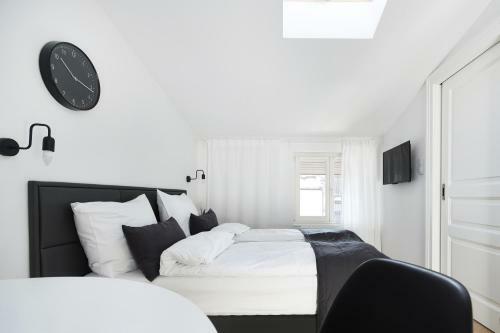 1891 Aparthotel Attic