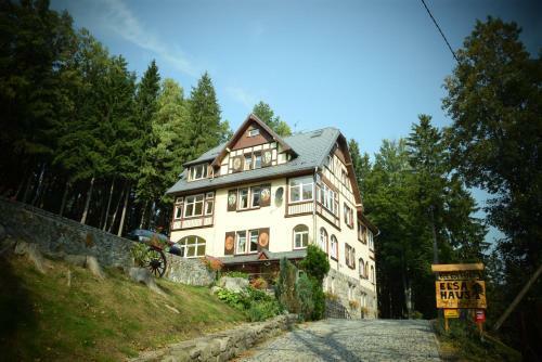 Hostal Elsa Haus