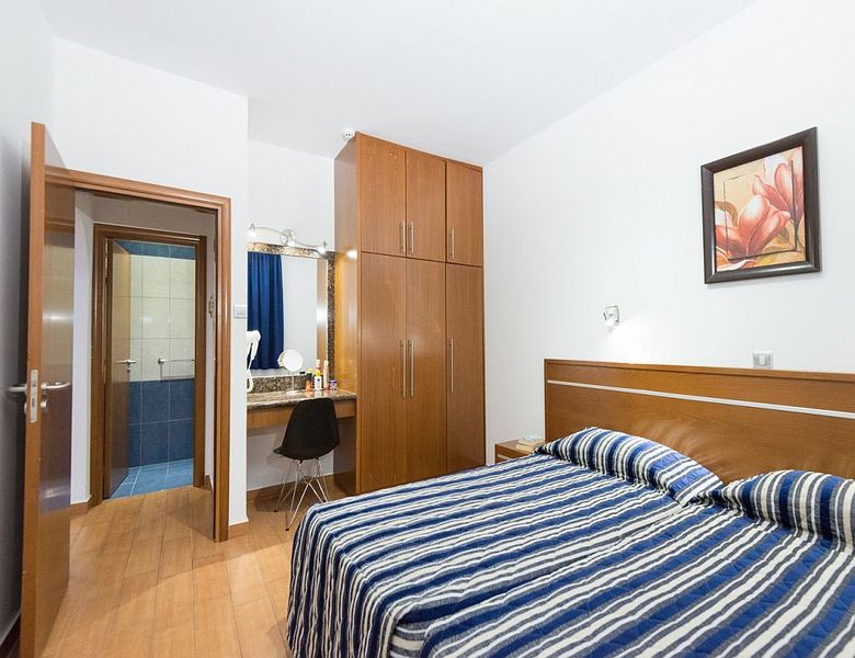 Loutsiana Hotel Apt`s