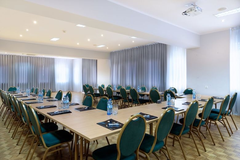 Tailor Hotel Sport & Conference