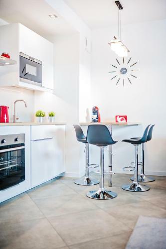 White Apartment Hawela?ska