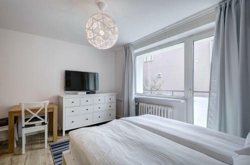 3 City Apartments - Five