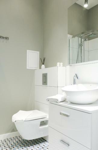 Roommate Apartments Traugutta