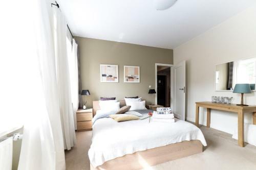 Spacious Apartment In The Old Town