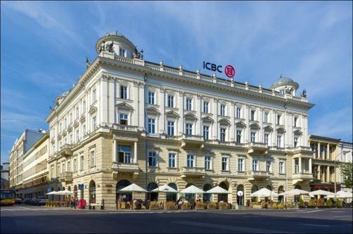 P&o Apartments Plac Trzech Krzyzy