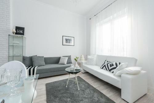 P&o Apartments Andersa Intraco