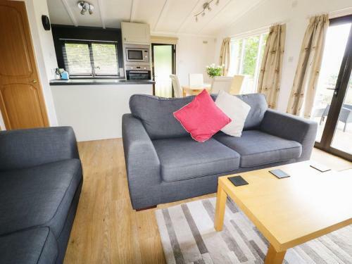 Summertime Lodge
