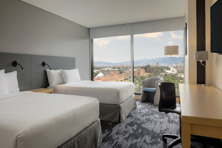 Hotel Fairfield By Marriott Bogota Embajada