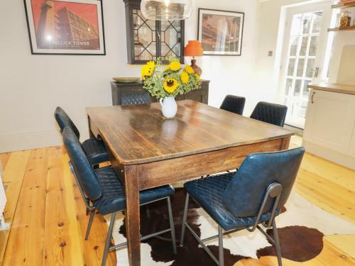 Laburnum Cottage, Alnwick