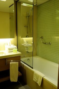 Hotel Saifi Suites