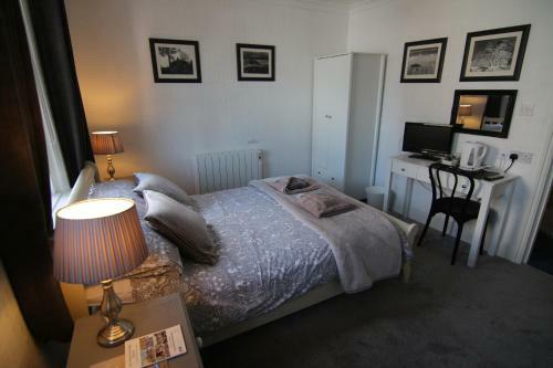 Hostal Marine View Guest House