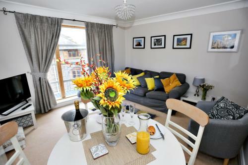 Emperors Wharf 2 Bedroom Apartment