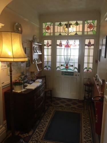 Hostal Adams House