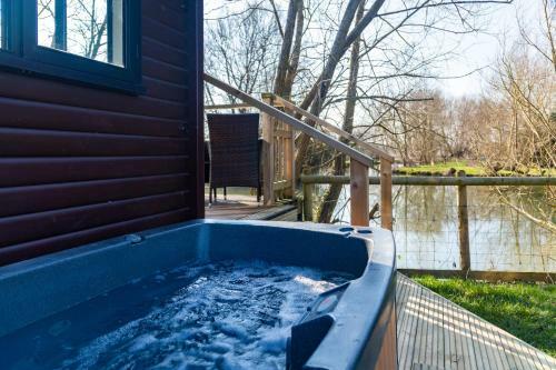 Lodge Fairwood Lakes Holiday Park