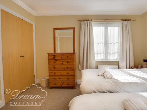 Bridge Apartment, Weymouth