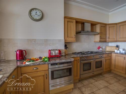 Beach View Apartment 2, Weymouth