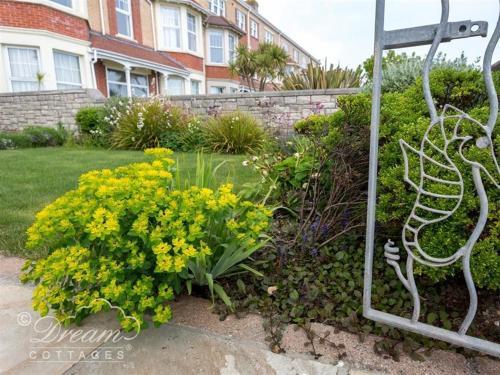Beach View Apartment 2, Weymouth
