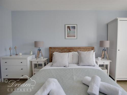 Marina Vista, Weymouth