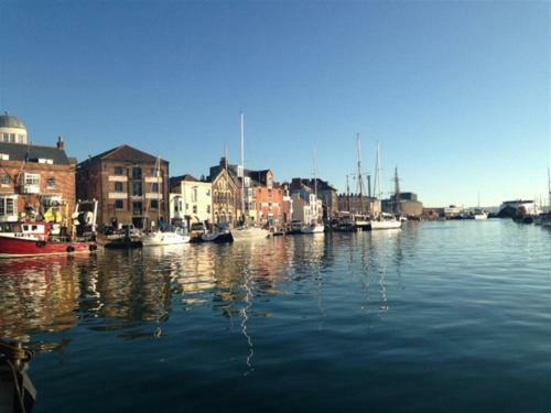 Tarps Apartment, Weymouth
