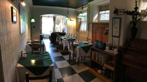 Bed & Breakfast Springbank Guest House