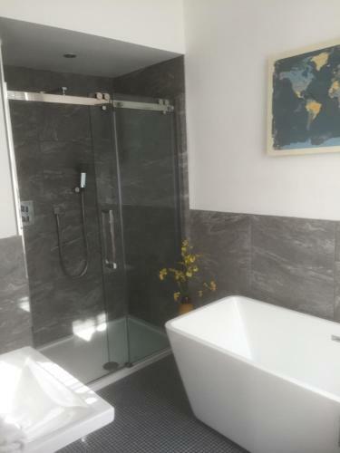 Hostal Sandpiper House