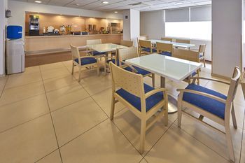 Hotel City Express Manzanillo