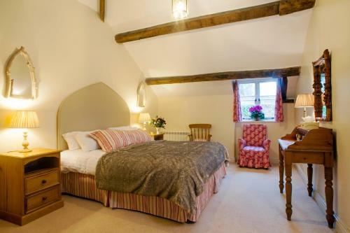 Courtyard Cottages - Combermere Abbey Estate
