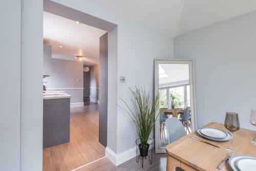 Apartamento Stylish Home Overlooking Twickenham Green
