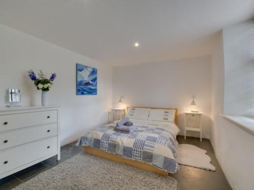 Holiday Home School Cottage