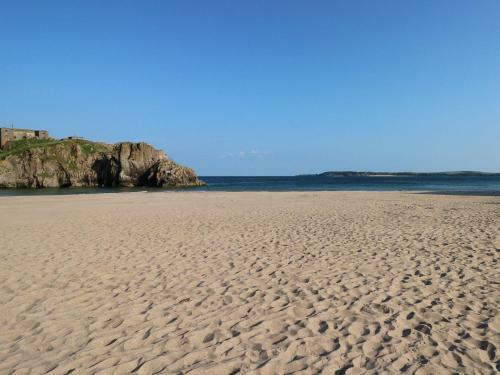 11 Penally Heights, Tenby