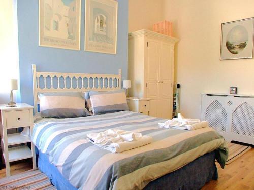 Modern Apartment In Torquay Devon With Private Garden