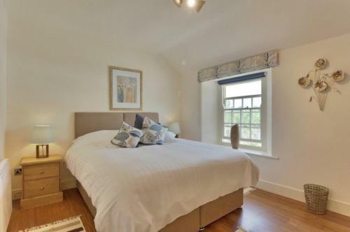 Holly Cottage